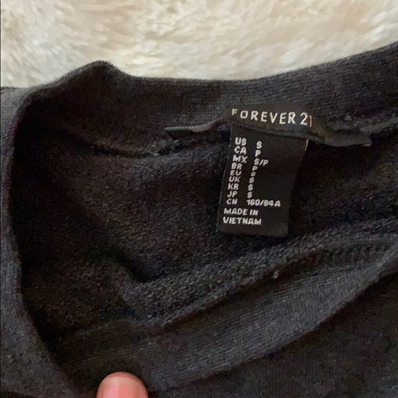 Crop twist front sweater - Picture 2 of 2